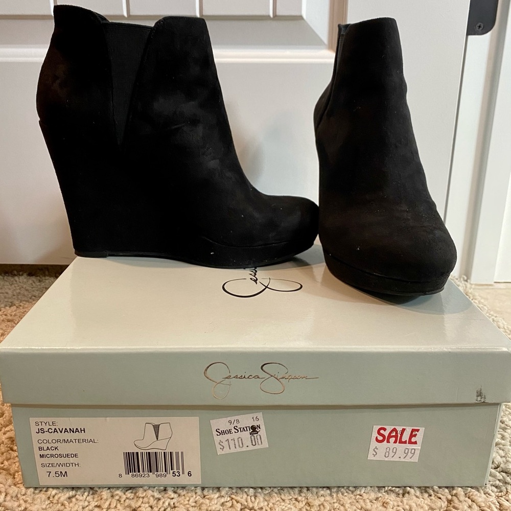 Jessica Simpson suade wedges